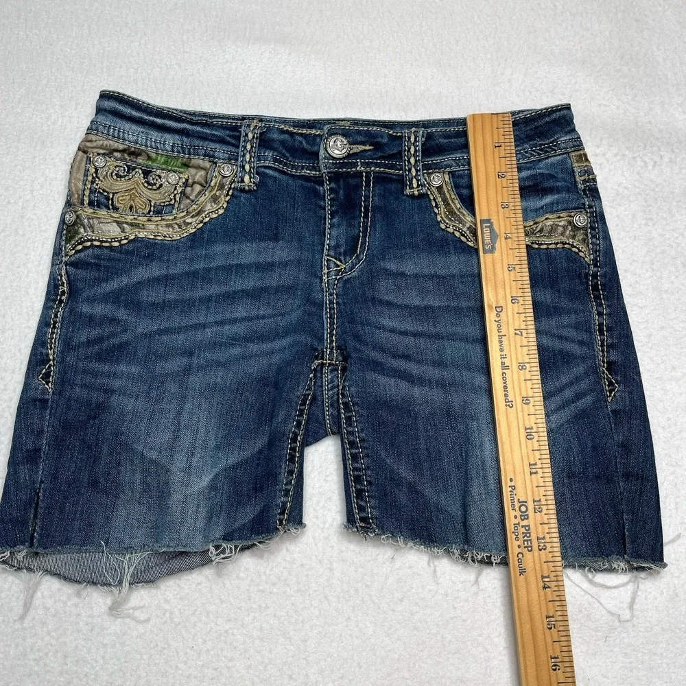 Grace in LA Denim Shorts Size 28 Distressed Embroidered Cutoff Western Y2K